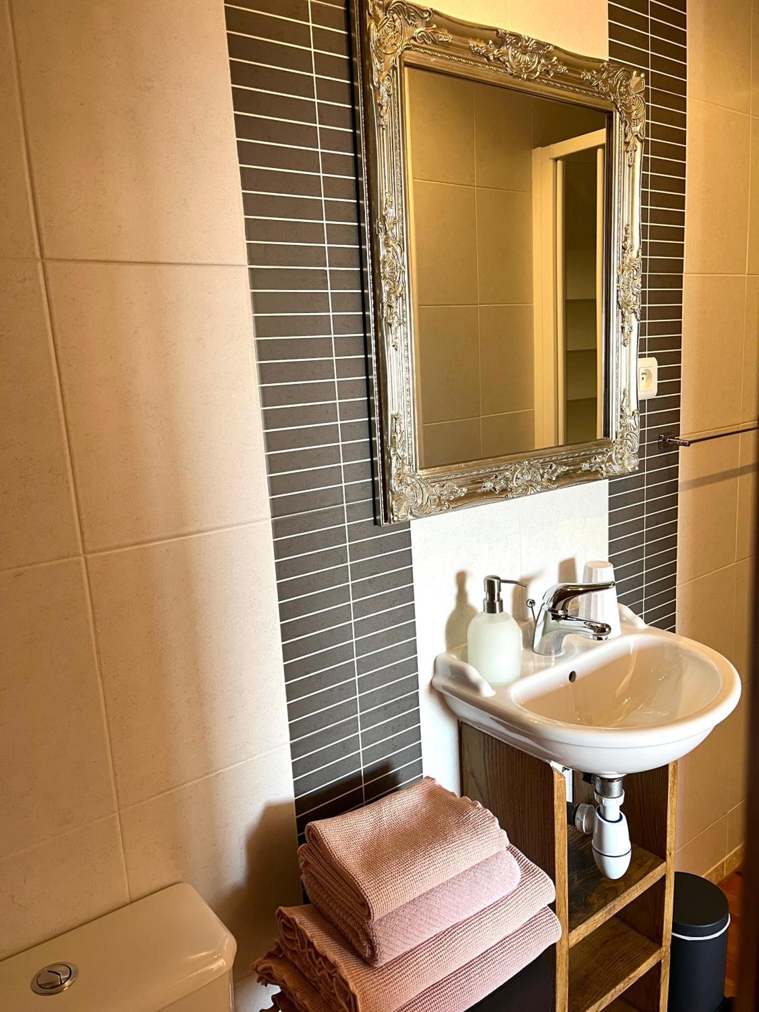 Le Balcon Du Fetre Bed & Breakfast Chiroubles Exterior photo